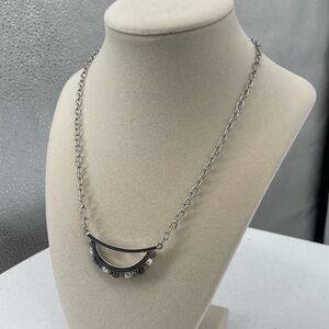 Uncas NWT silver toned beaded stone necklace